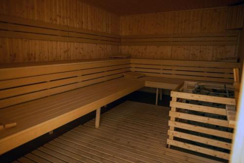 Blue Paradise Apartament Basen SPA Sauna Parking — 4-Star Luxury Hotel in Dziwnow, Poland