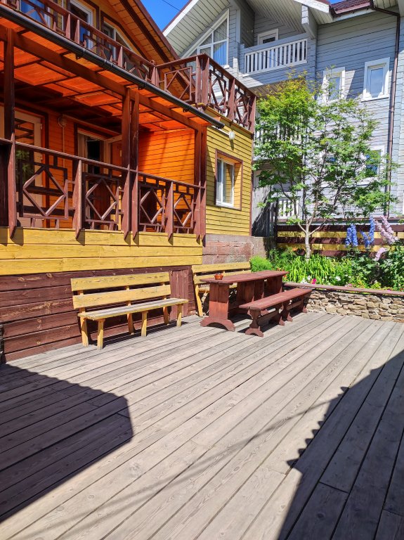 Briz - carbon neutral hotel in Listvyanka