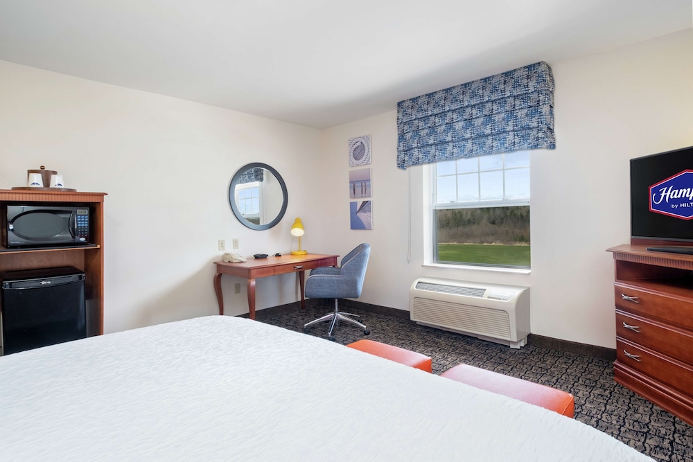 Hampton Inn & Suites Rockland - photo 16