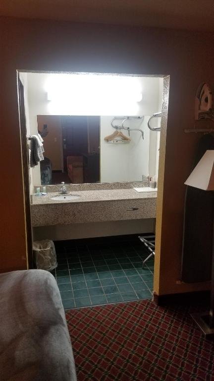 Osu King Bed Hotel Room 111 Booking — Stillwater