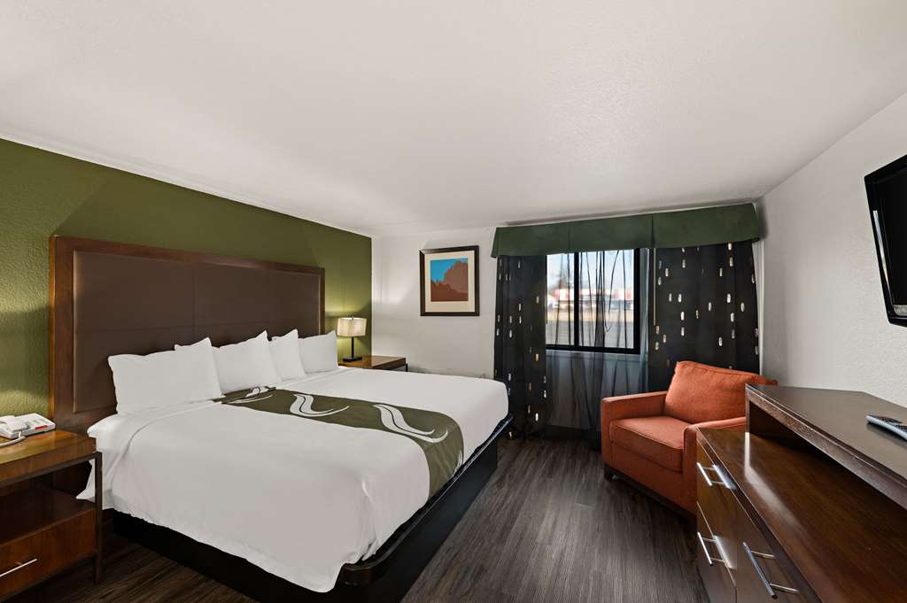 Quality Inn & Suites Council Bluffs Omaha East - photo 8