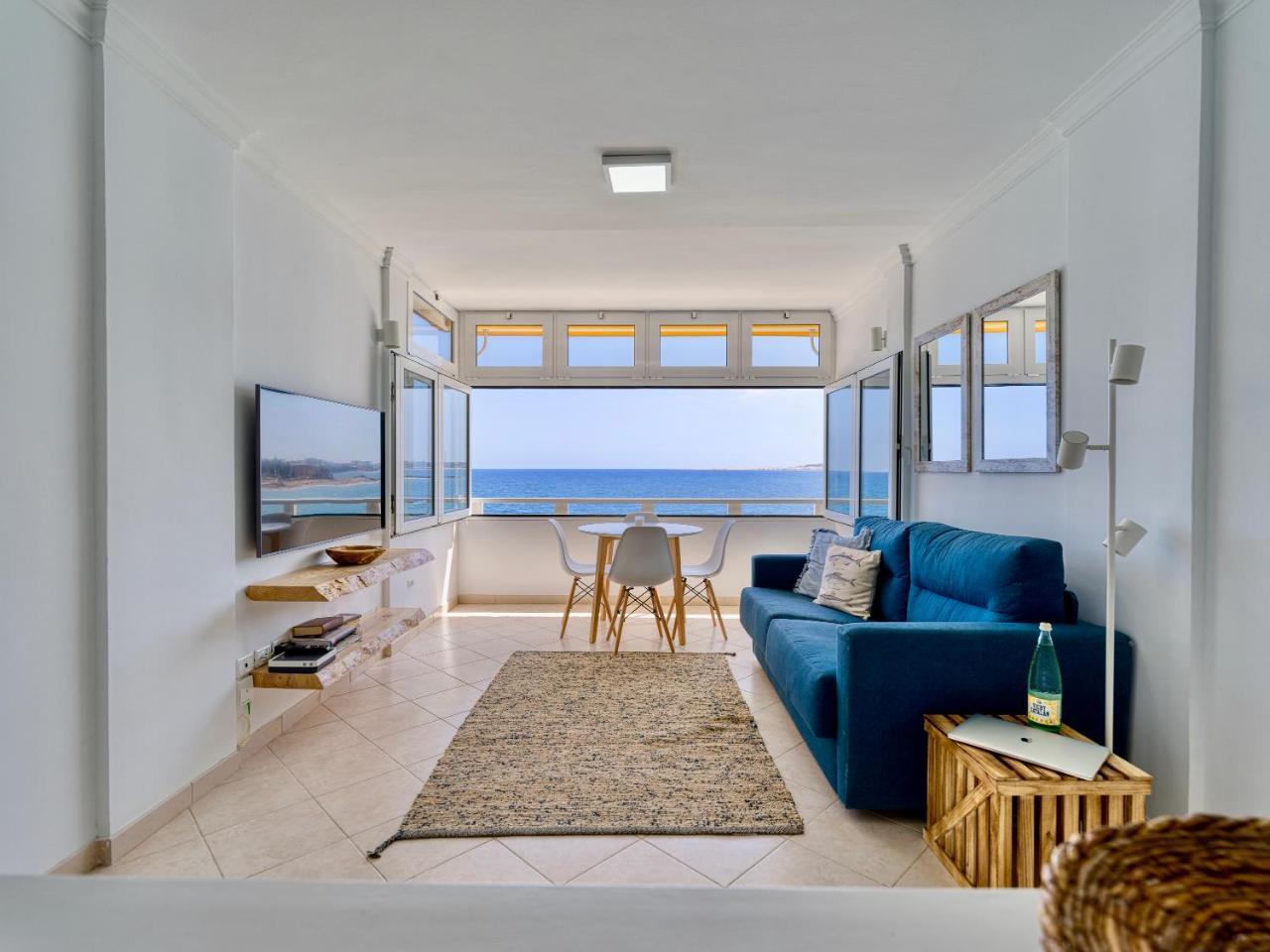 The Cruise Ship Cabin — 4-Star Luxury Hotel in San Agustin, Spain