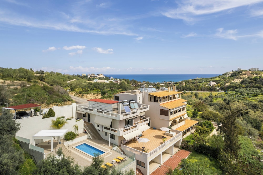 Casa Barbara — 4-Star Luxury Hotel in Chania, Greece