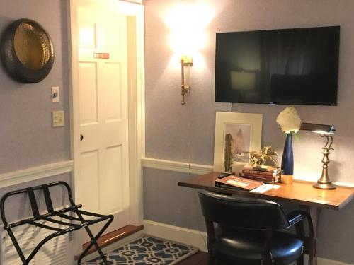 Center Lovell Inn - photo 44