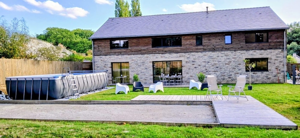 La Clairière aux Chênes pet-friendly hotel Treillieres