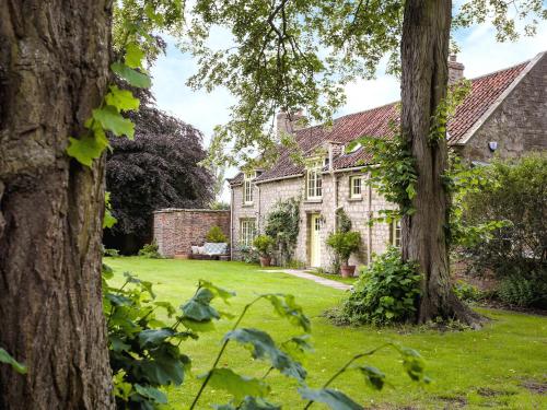 Garden Cottage — 5-Star Luxury Hotel in Malton, United Kingdom
