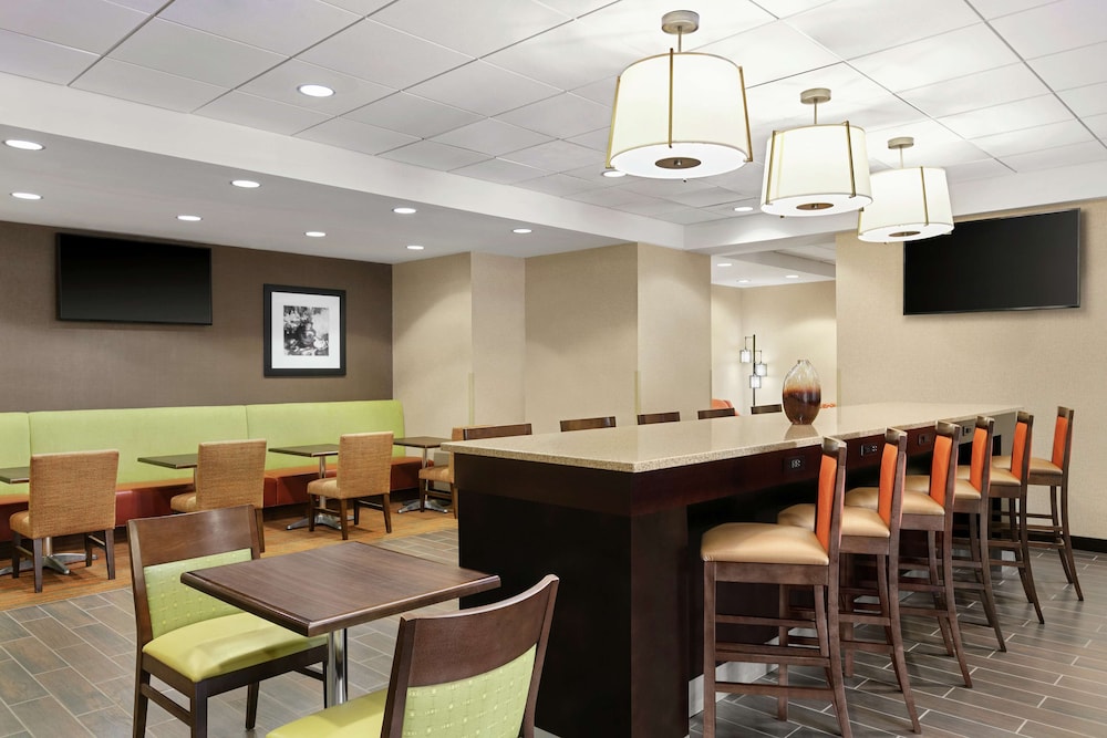 Hampton Inn Washington Dulles Int'l Airport South - photo 3