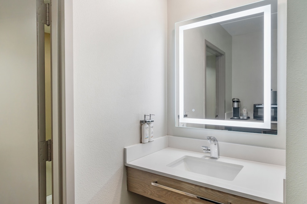 Holiday Inn Express Greencastle by IHG - photo 19