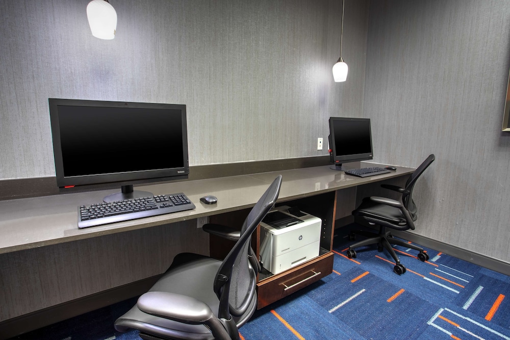 Hampton Inn & Suites Columbia Southeast Ft. Jackson - photo 33