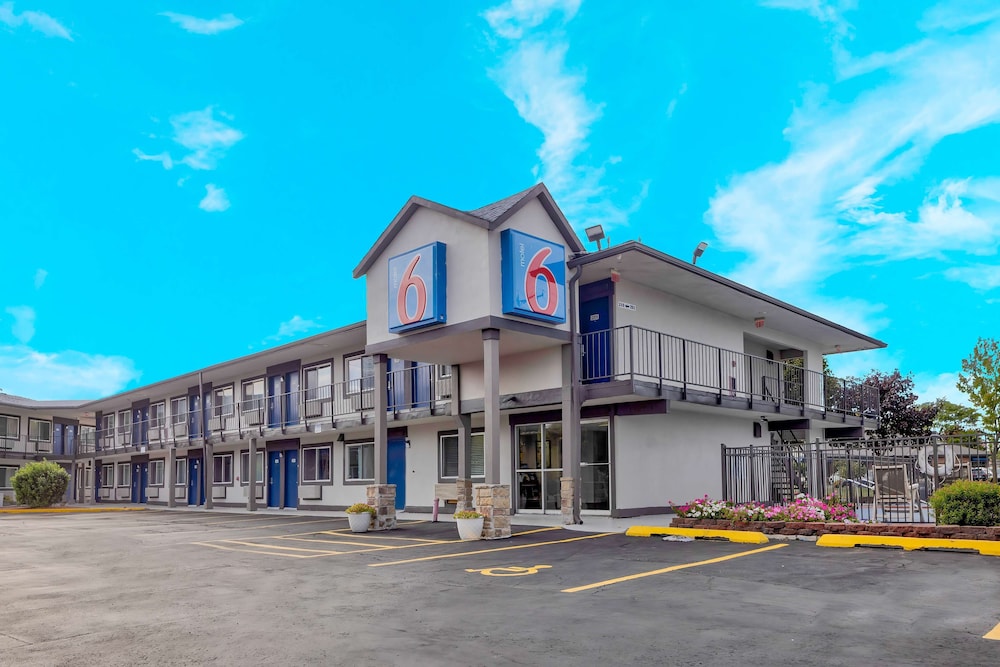 Motel 6 Oshkosh WI - photo 25
