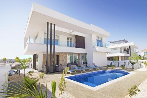 Villa Medusa — 4-Star Luxury Hotel in Protaras, Cyprus