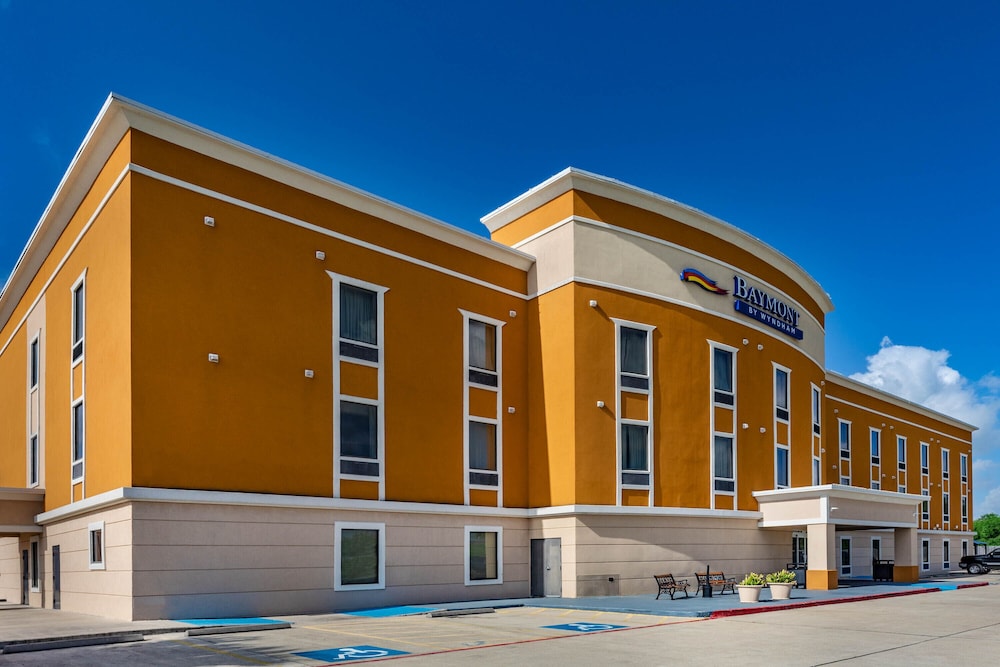 Baymont by Wyndham Victoria - photo 25