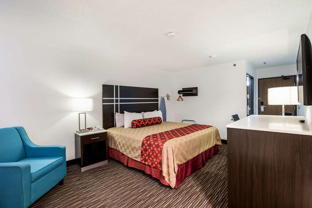 Americas Best Value Inn Charlotte MI - photo 8