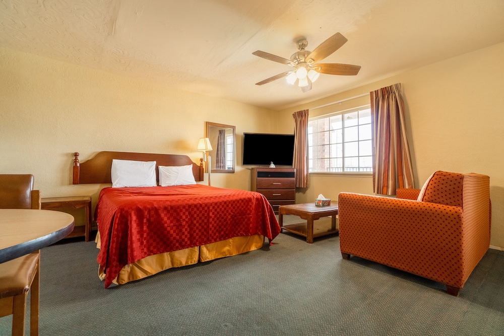 Stamford Inn - photo 13