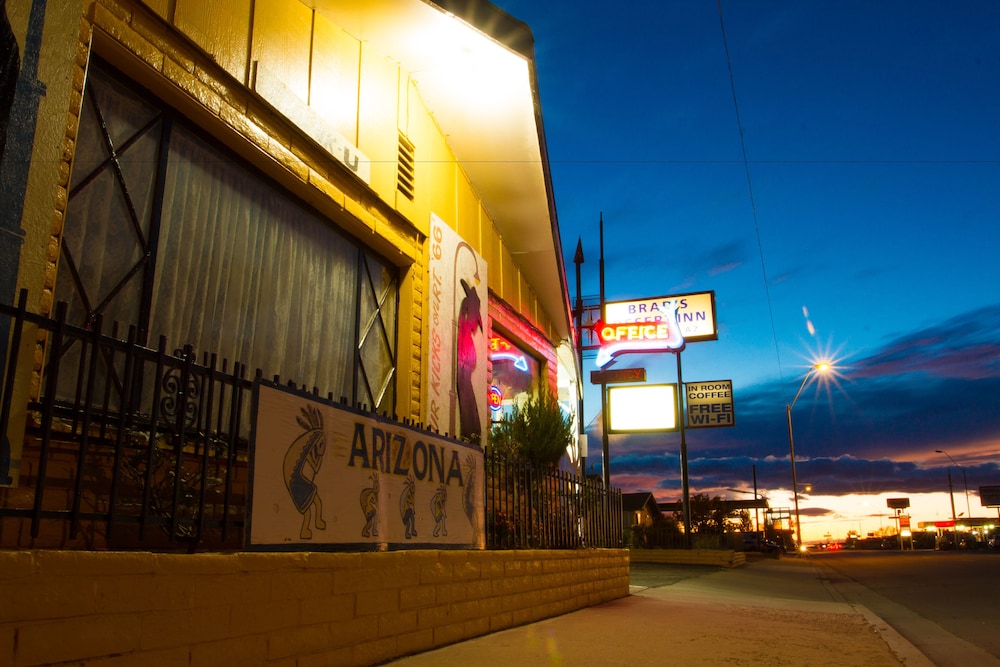 Brad’s Desert Inn in Holbrook, United States