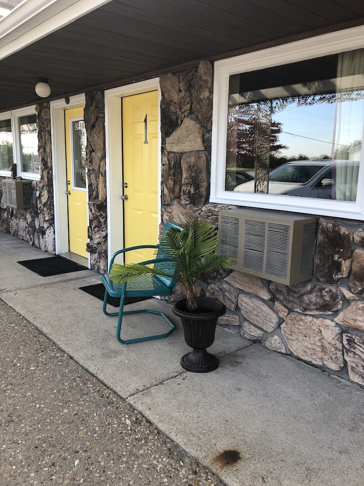 Triangle Inn Motel - photo 11