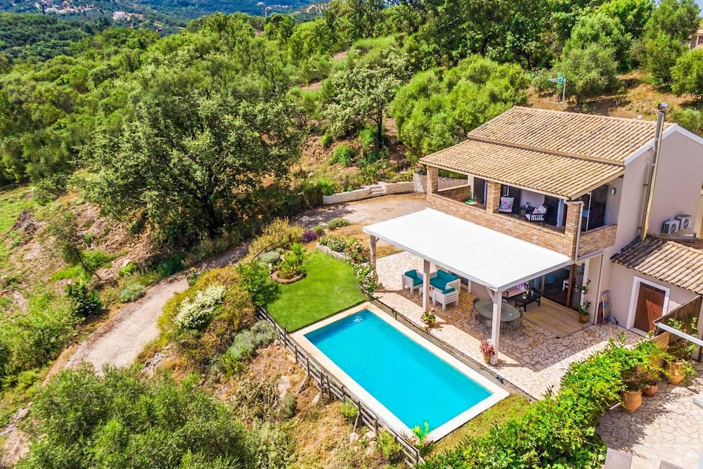 Villa Antinoti in Ionian Islands — 4-Star Luxury Hotel in Corfu, Greece