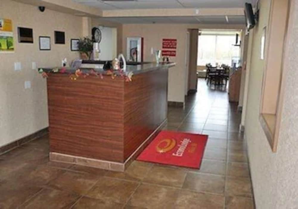 Airport Inn Flint - photo 4