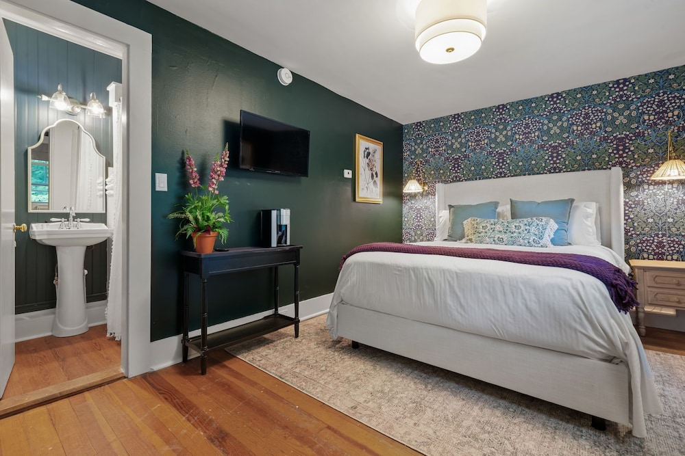 The Aurora Inn & Cottages - photo 41