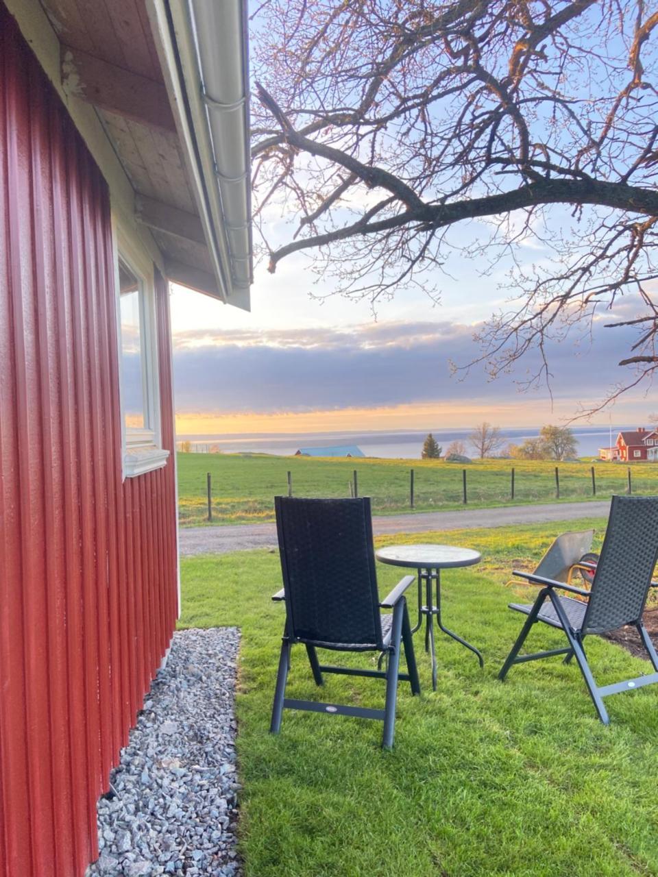 Stuga vättervy in Graenna, Sweden