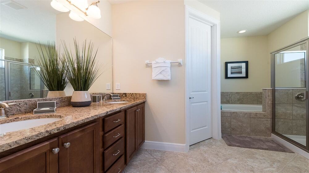 Je63118 The Encore Club Resort 6 Bed 5.5 Baths Villa - photo 13