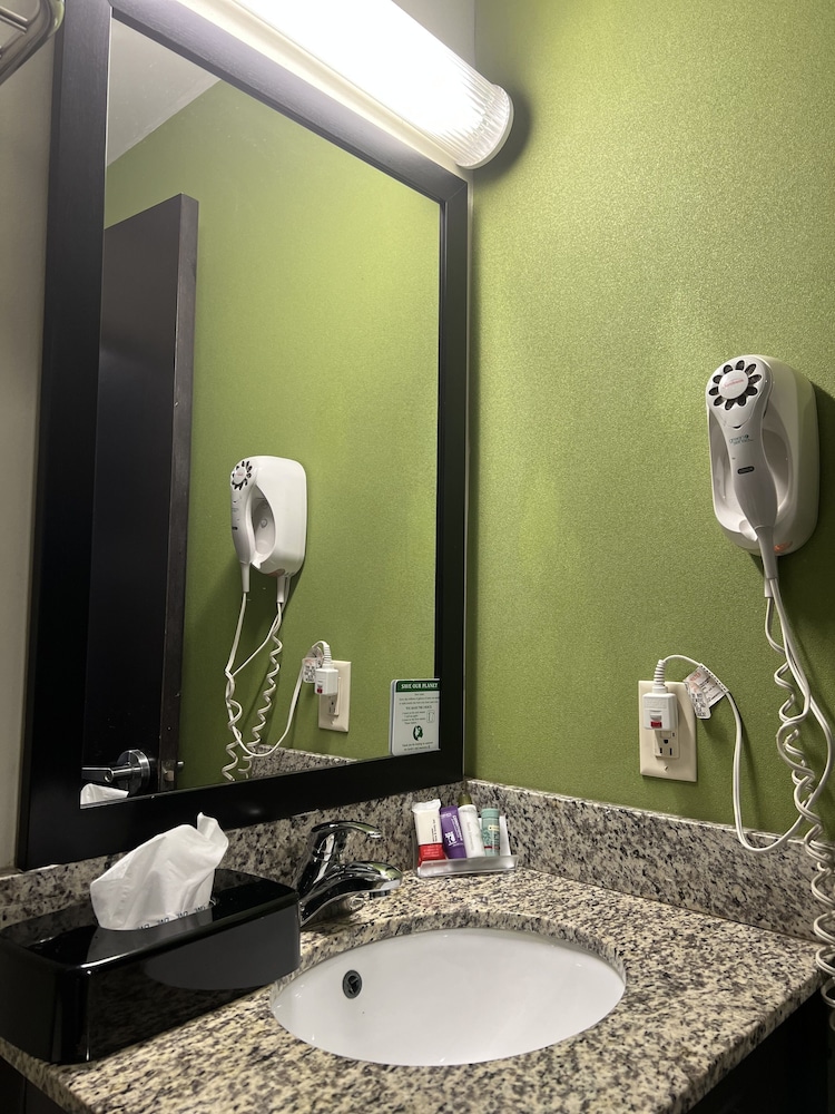 Cresthaven Inn JFK - photo 42