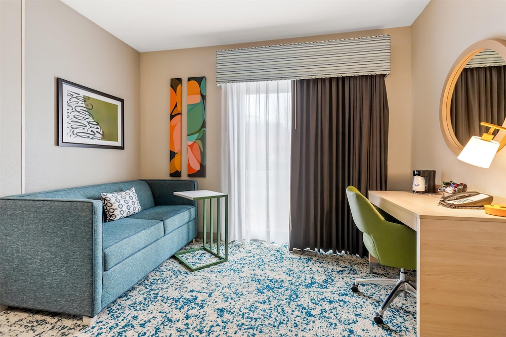 Hampton Inn & Suites St. Petersburg Downtown - photo 39