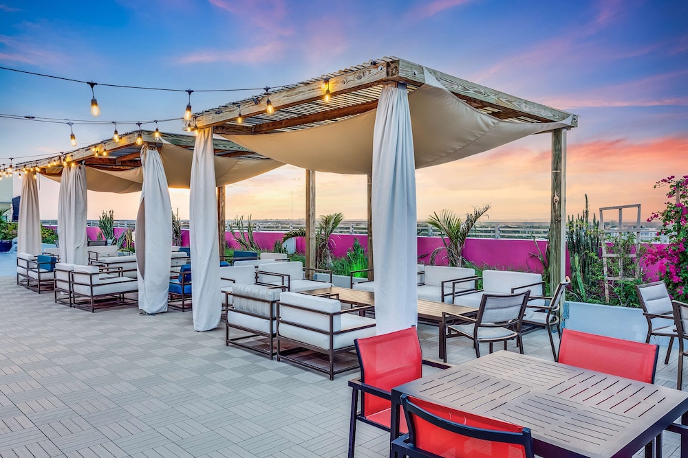 SERENA Hotel Aventura Miami Tapestry Collection by Hilton - photo 60