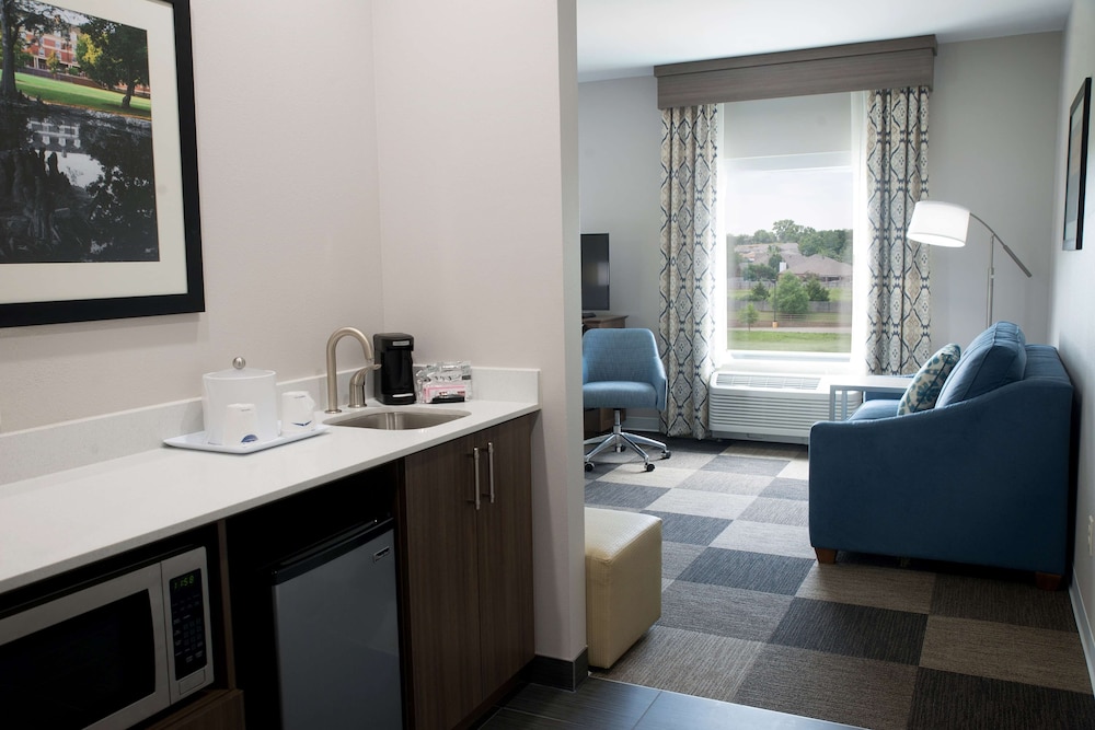 Hampton Inn & Suites Stillwater West - photo 12