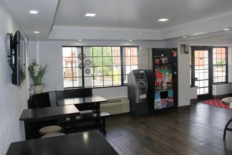 Vista Inn & Suites Memphis - photo 17