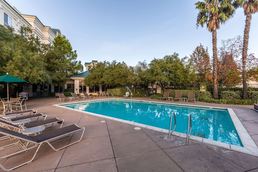 Hilton Garden Inn Fairfield - photo 32