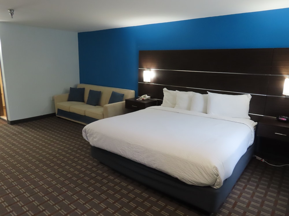 St. Charles Hotel - photo 11