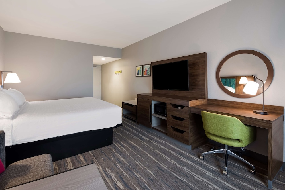Hampton Inn by Hilton Concord - photo 8