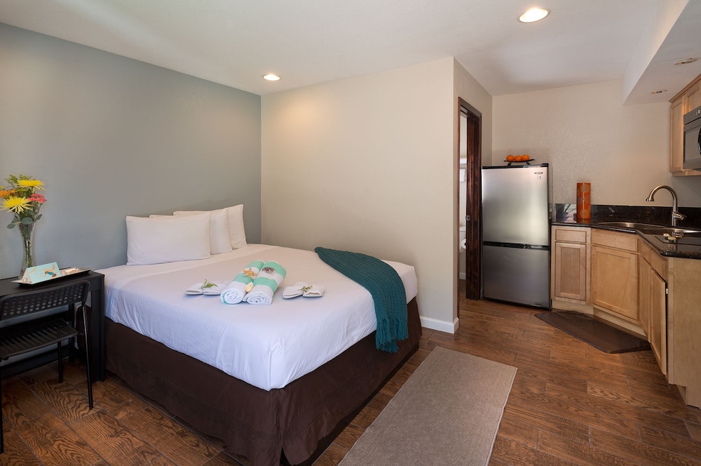 Hotel Point Loma - photo 7