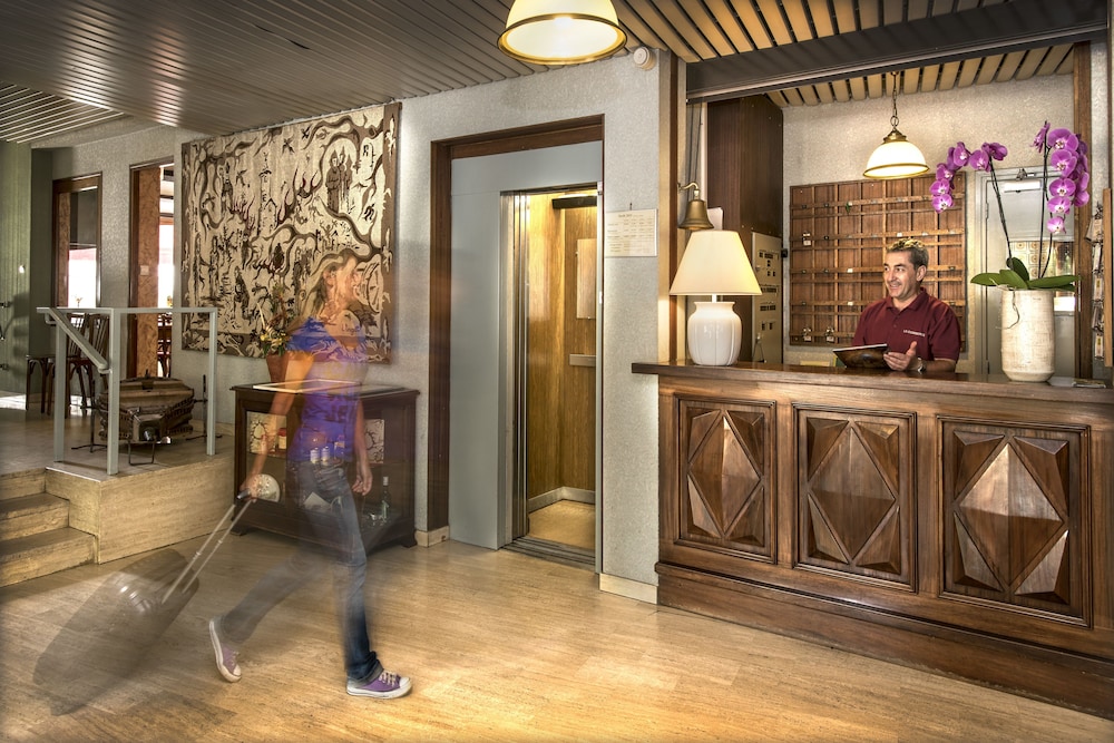 Hotel Du Commerce logis de france — La Canourgue — photo 4