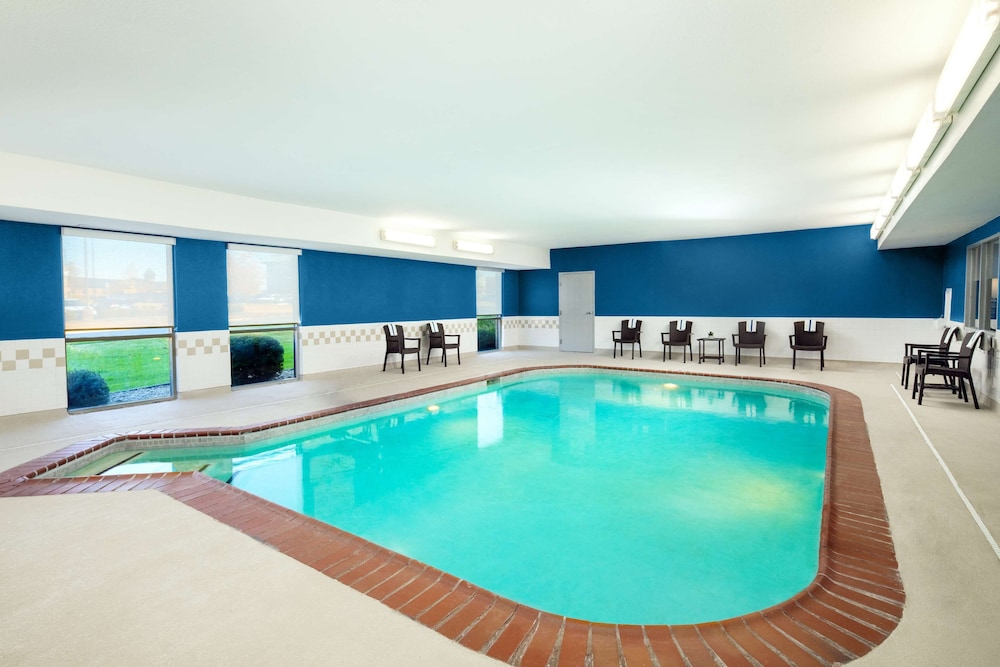 Hampton Inn Lexington South Keeneland Airport - photo 22