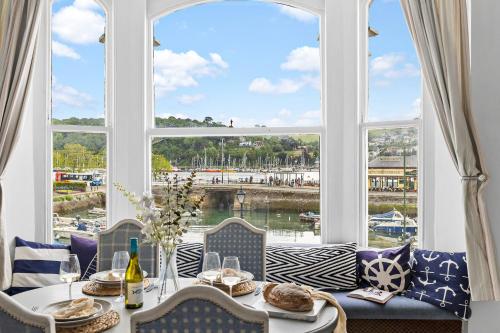 Anchor Watch with Parking — 4-Star Luxury Hotel in Dartmouth, United Kingdom