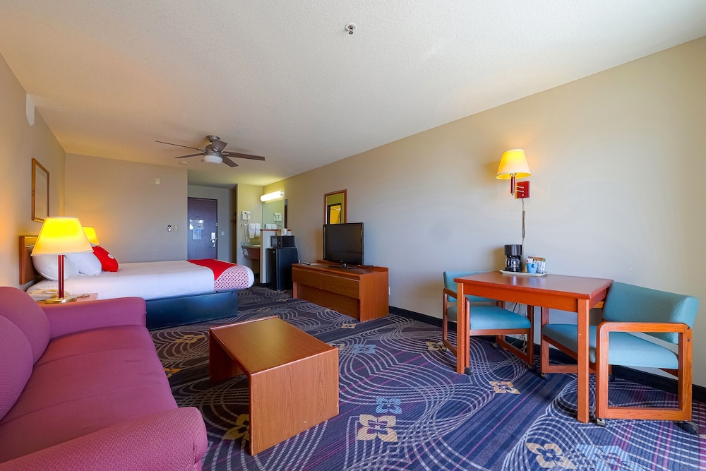 Siletz Bay Beachfront Hotel by OYO Lincoln City - photo 47
