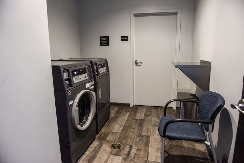 Hampton Inn & Suites Lenoir - photo 46