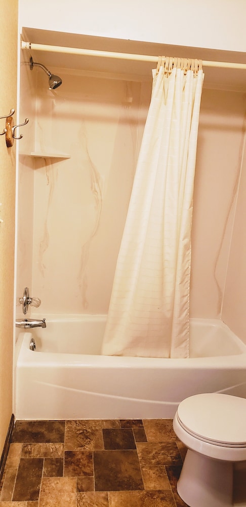 Stagecoach Inn & Suites - photo 40