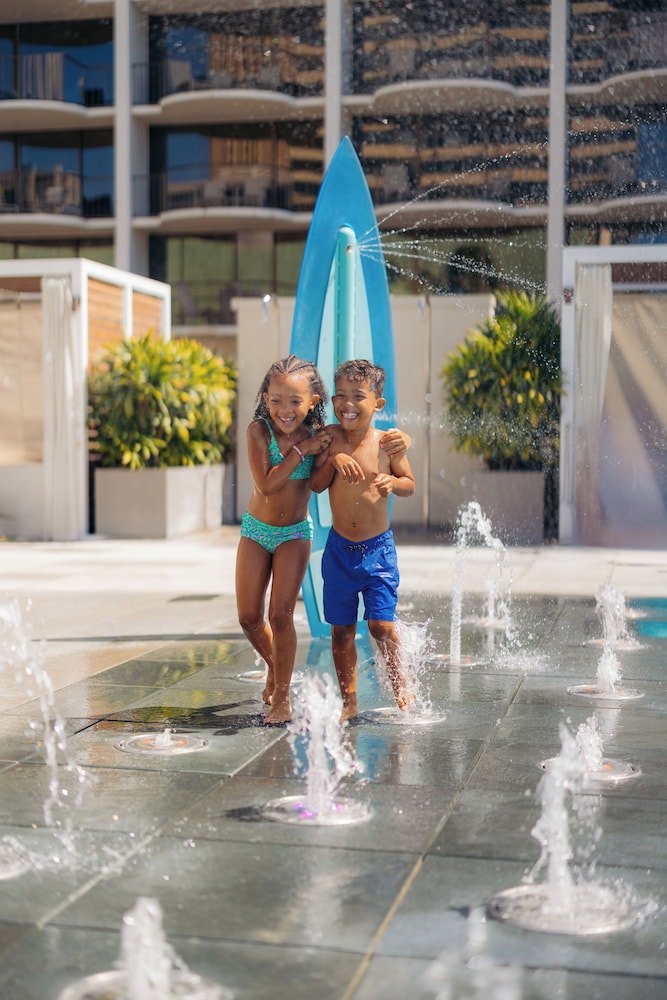 Waikiki Beach Marriott Resort & Spa - photo 100