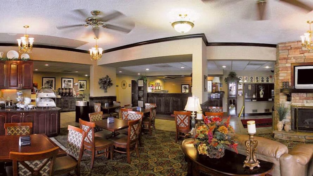 Hampton Inn Dalton - photo 17