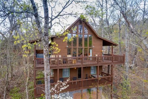 Emerald Forest - carbon neutral hotel in Sevierville