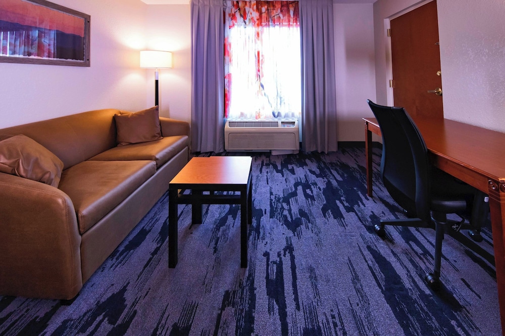 Fairfield Inn & Suites Valdosta - photo 9