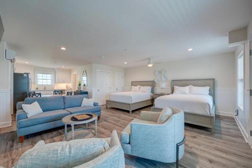 2007 Queen Suite 2nd Floor Oasis — 4-Star Luxury Hotel in Santa Cruz, United States