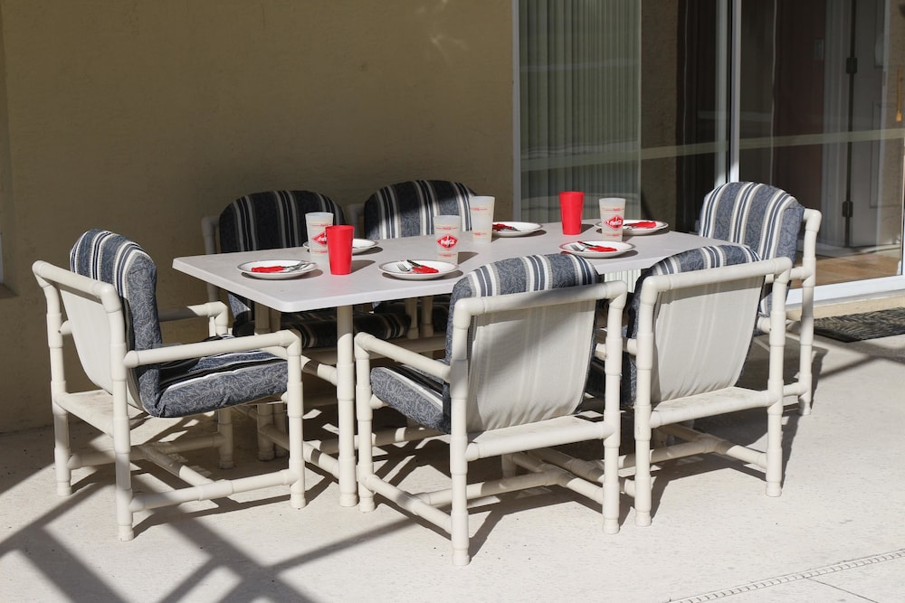 Highlands Reserve 3 BR Private Pool Home Pet Friendly OPS 2481 — 4-Star Luxury Hotel in Davenport, United States
