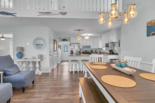 Saltwater Gospel by Oak Island Accommodations - photo 39