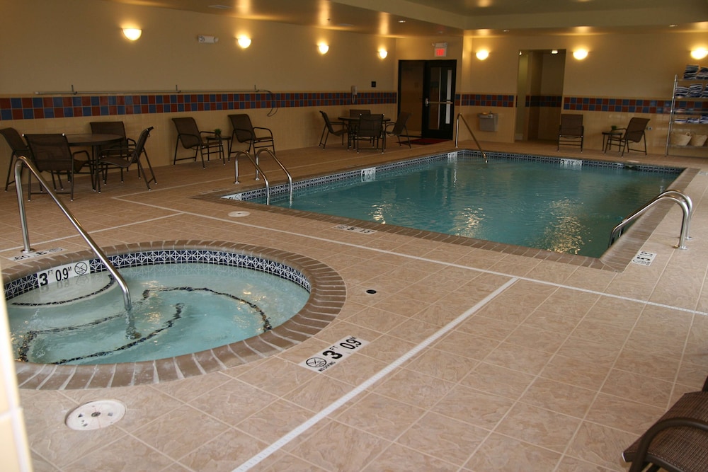 Hampton Inn Mountain Home - photo 6