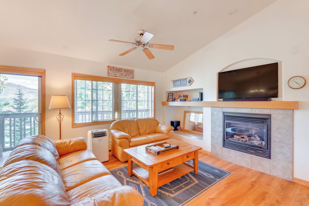 Condo w Mtn View 1 Mi to Steamboat Resort in Steamboat Springs, United States