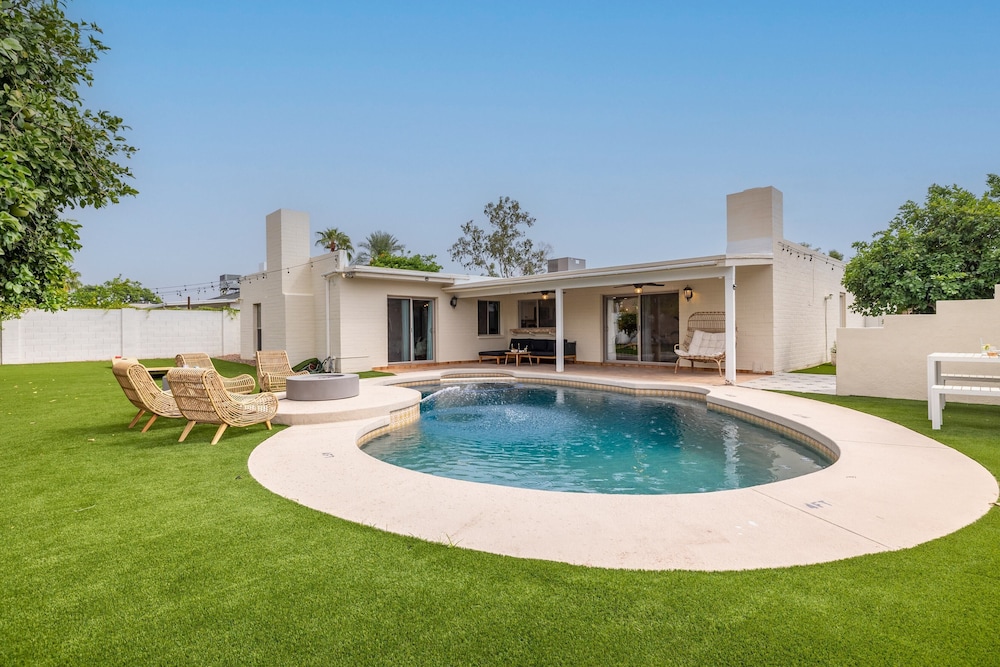 Bright Eyes by Avantstay Chic Boho Retreat Pool - photo 20